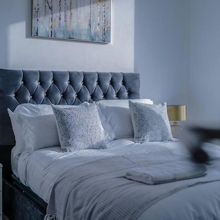 Stunning 2-Bed Premium Apartment - Free Wi-Fi Preston  Dış mekan fotoğraf