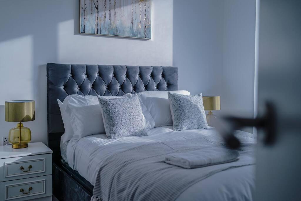 Stunning 2-Bed Premium Apartment - Free Wi-Fi Preston  Dış mekan fotoğraf